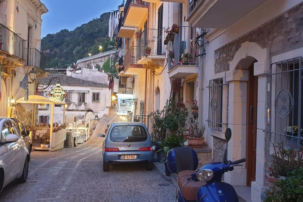 Granello Di Sabbia - Chianalea Di Scilla Apartment Luaran gambar